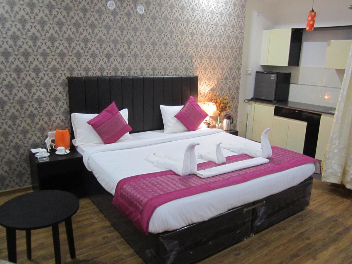 Home-Like Infinity Resort Vrindāvan Extérieur photo