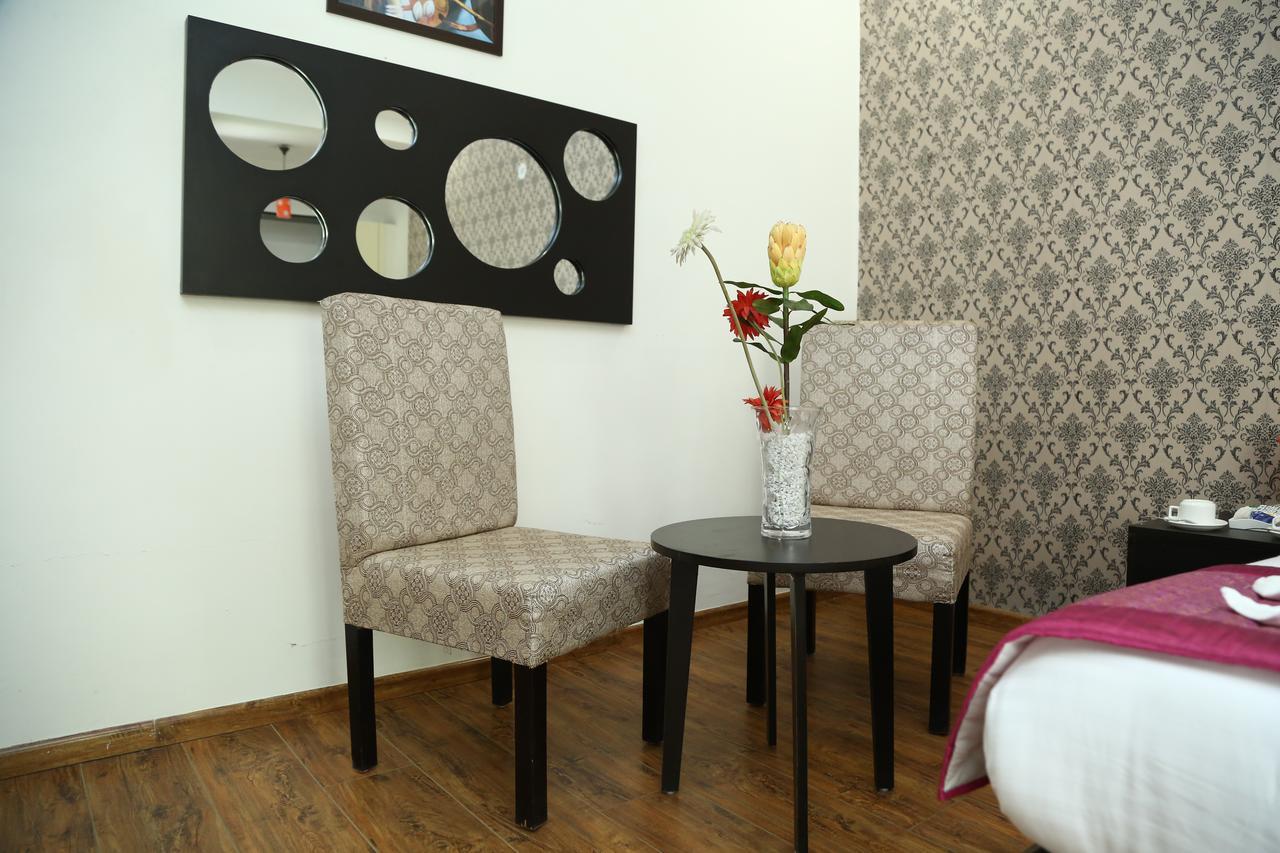 Home-Like Infinity Resort Vrindāvan Extérieur photo