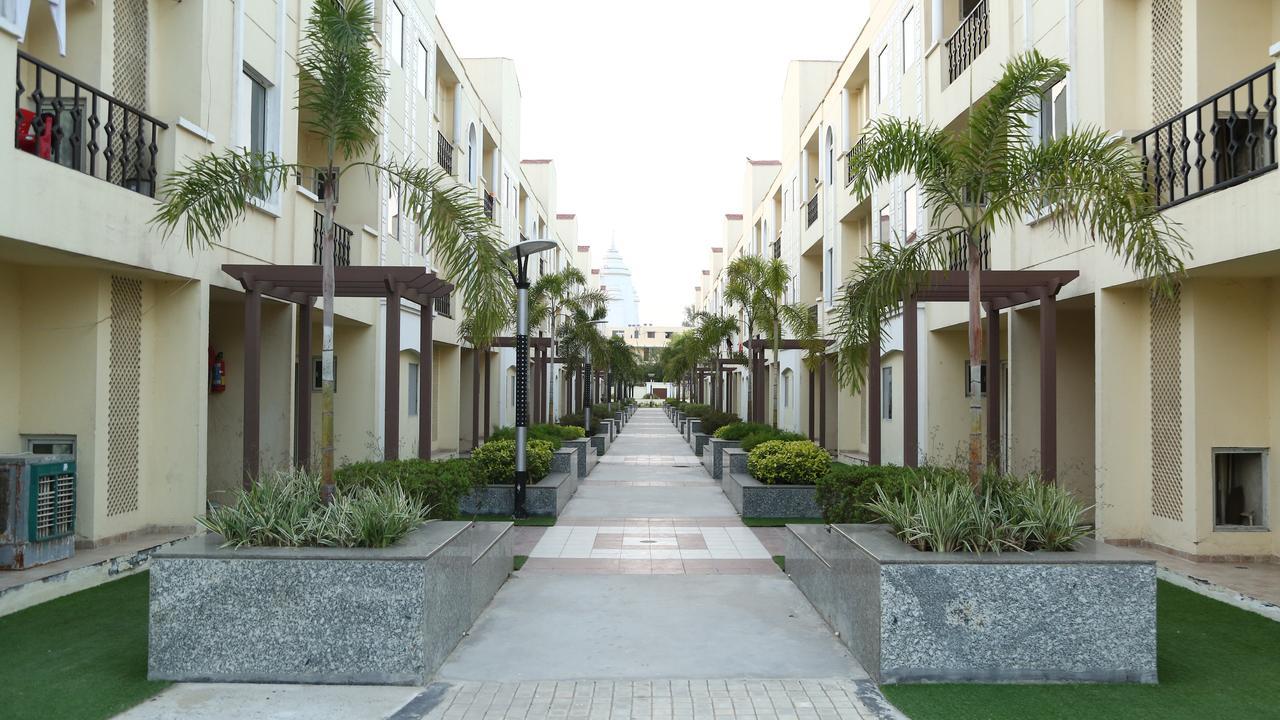 Home-Like Infinity Resort Vrindāvan Extérieur photo